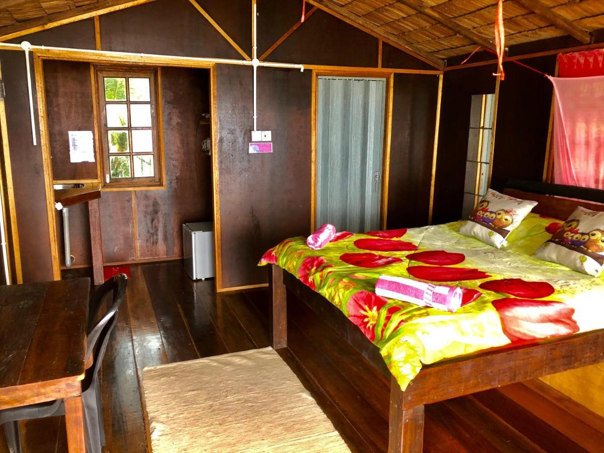Beachfront Hut Upstairs Astra - Beach Shack Chalet Kampong Juara Экстерьер фото